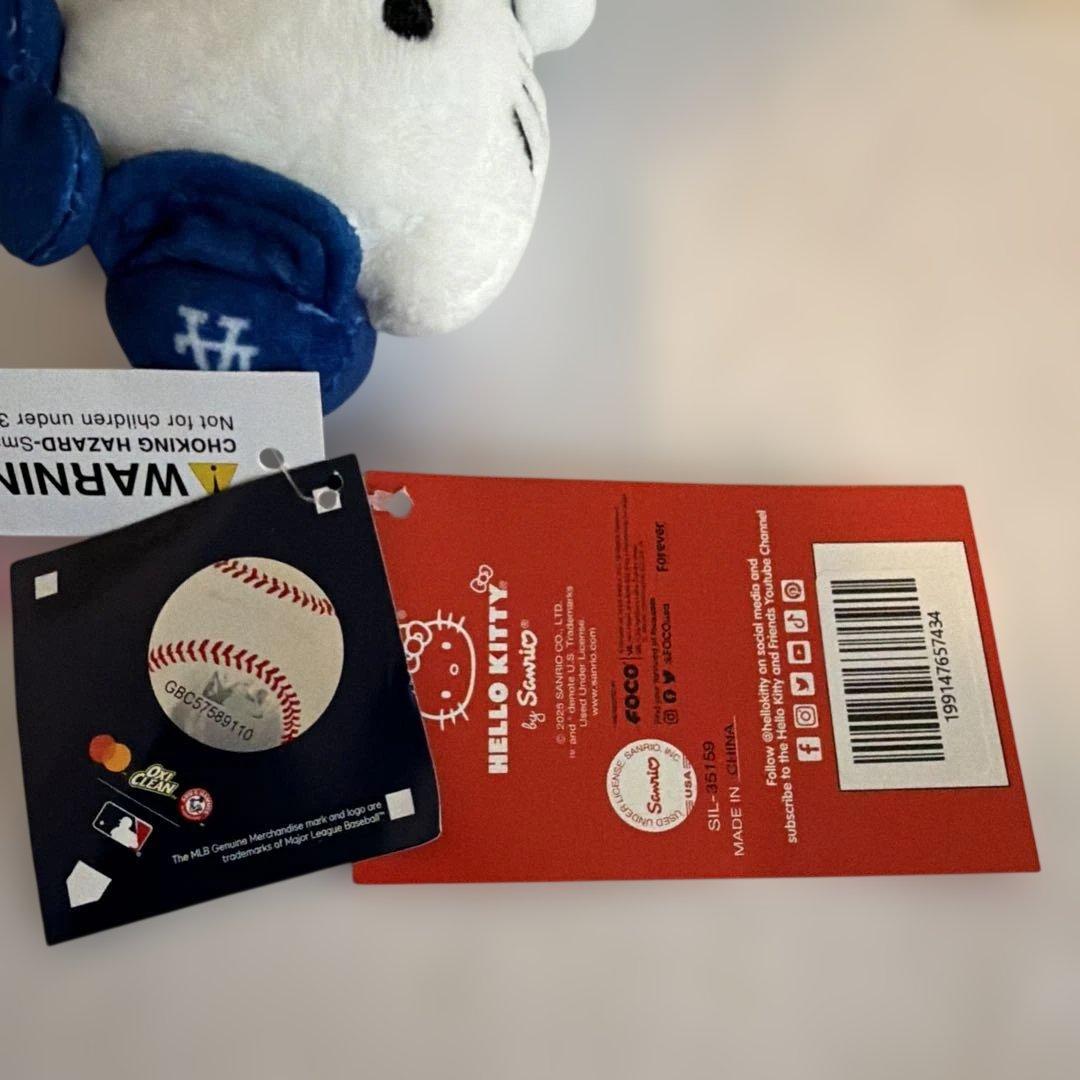希少 レア Hello Kitty キーホルダー ドジャース 17番 大谷翔平