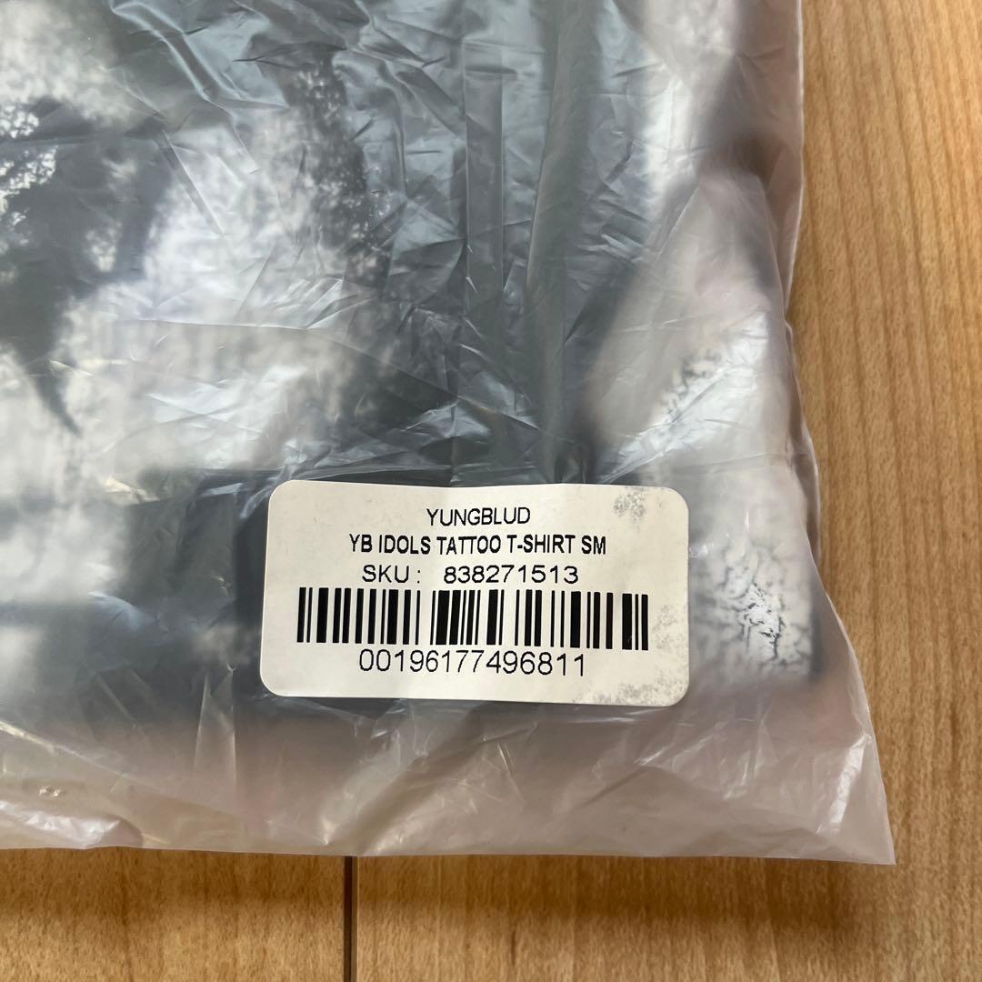 ★新品未開封★YUNGBLUD 公式Tシャツ