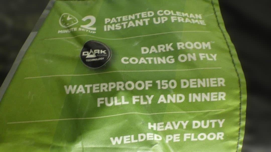 1051/Coleman Instant Up 6P Dark Room テント