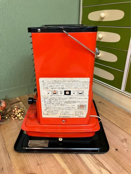 石油ストーブ 昭和レトロ オレンジ 赤 インテリア レトロポップ
