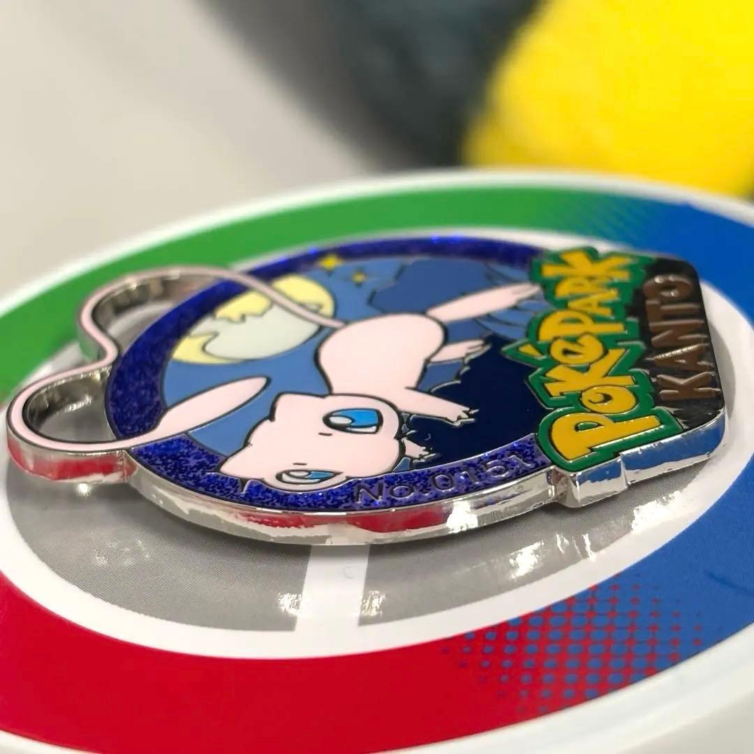 【超激レア】ポケパーク　カントー　ピンズ　ミュウ　よみうりランド限定品