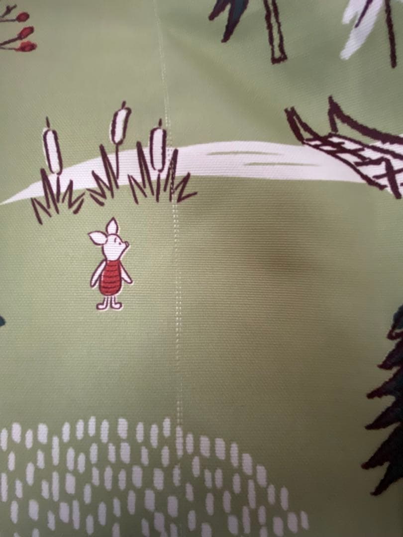 くまのプーさん　カーテン　4枚セット