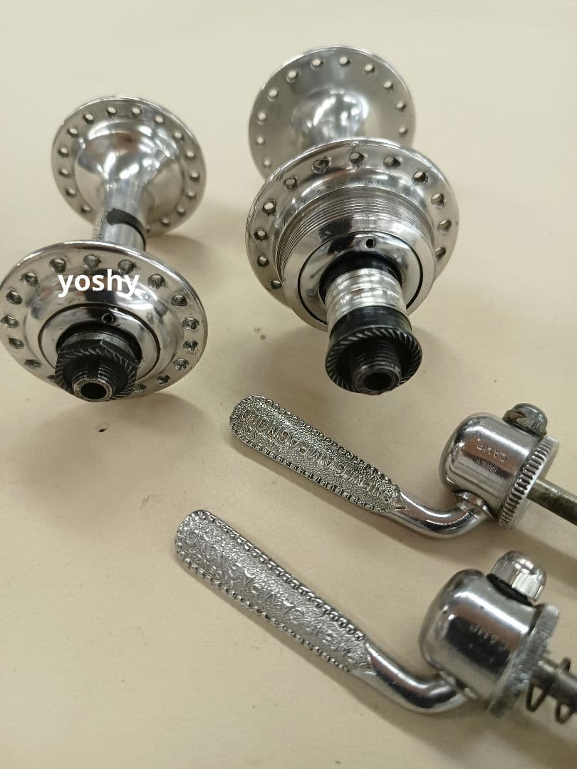 82 【中古美品】CAMPAGNOLO　カンパニョーロ　スモールハブセット