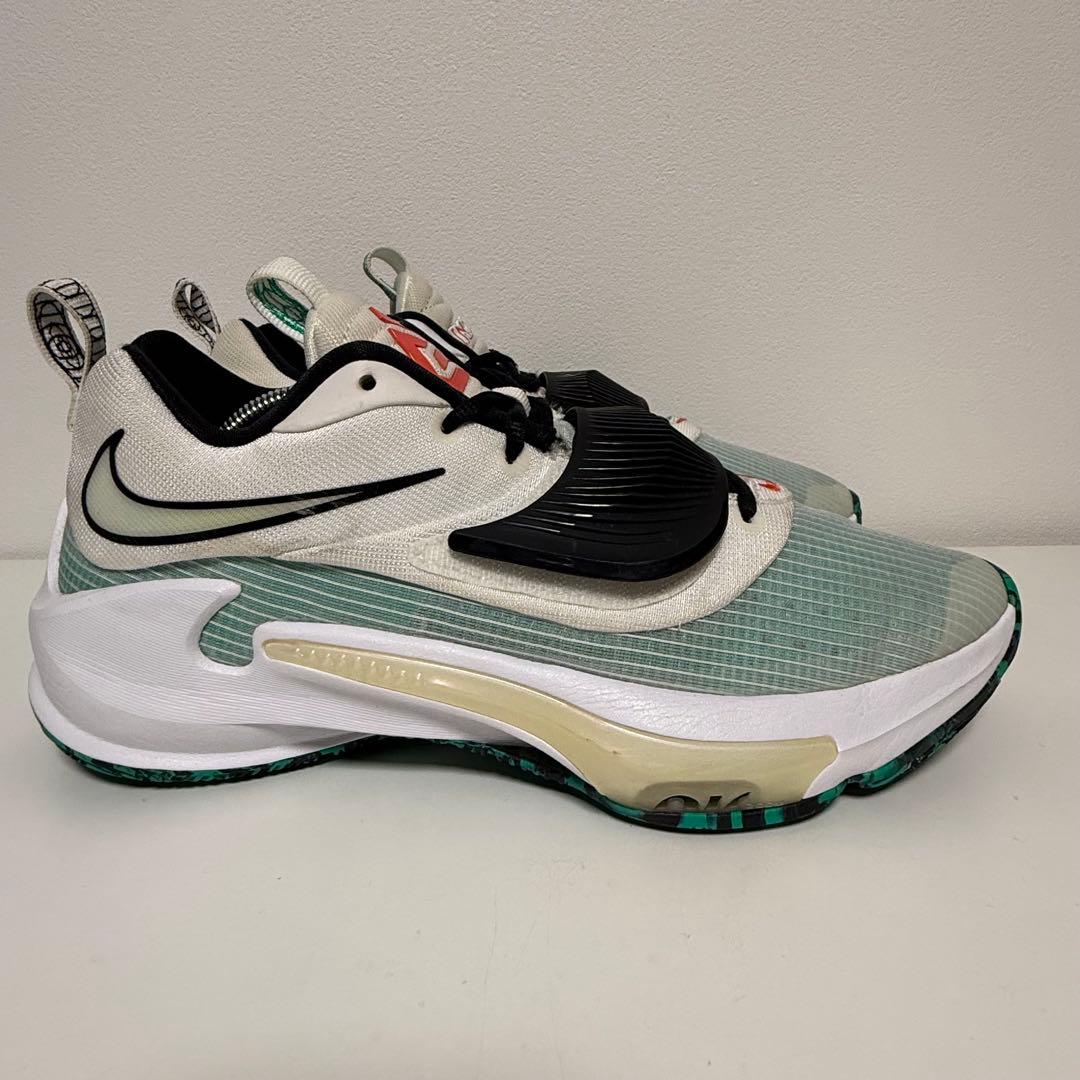 NIKE ZOOM FREAK 3 DA0694-101 ナイキフリーク3