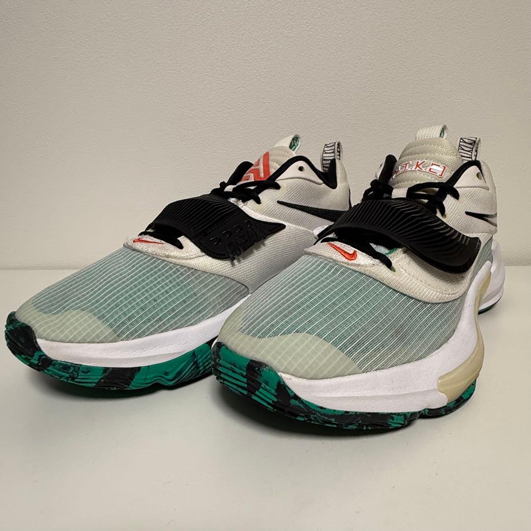 NIKE ZOOM FREAK 3 DA0694-101 ナイキフリーク3