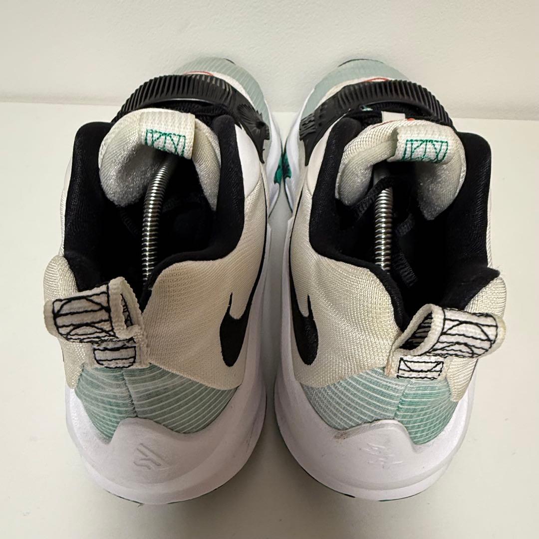 NIKE ZOOM FREAK 3 DA0694-101 ナイキフリーク3