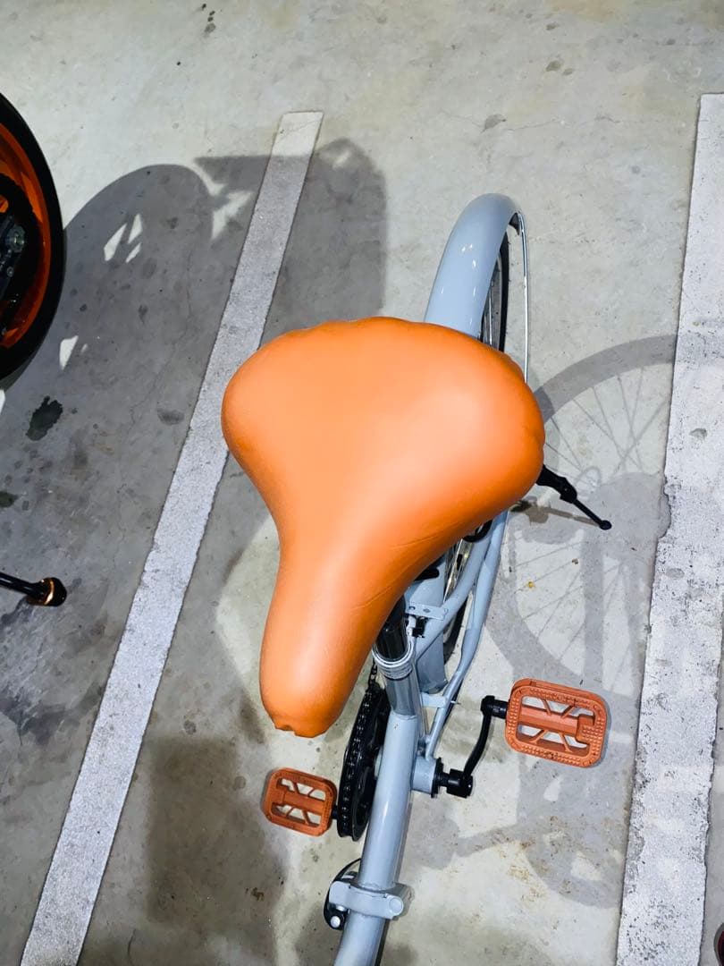 折りたたみ自転車 グレー 木製ハンドル 買ったばかりの自転車です キズ無しです