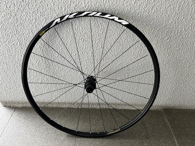MAVIC　マビック　AKSIUM DISC　前後セット