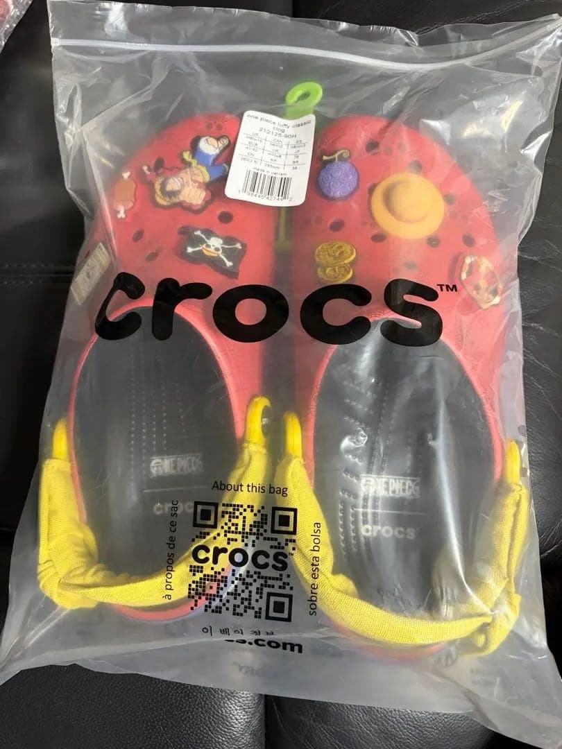 ONE PIECE × CROCS