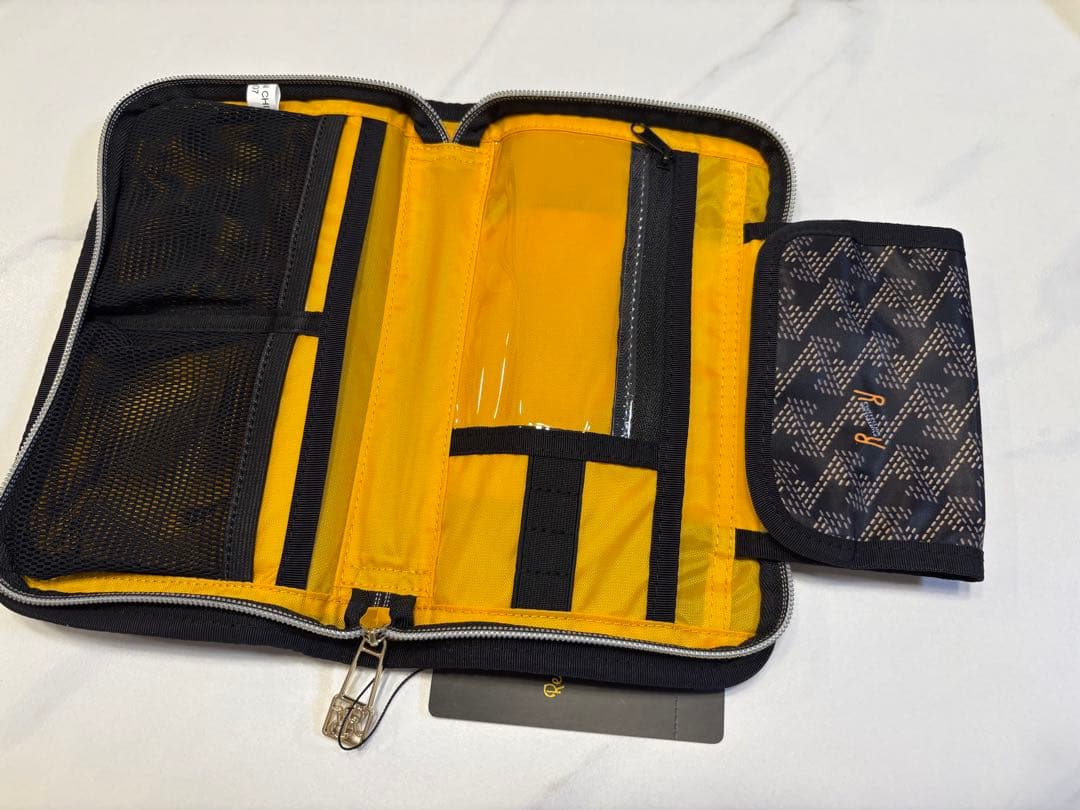 【新品】レザレクション　カート マルチポーチ