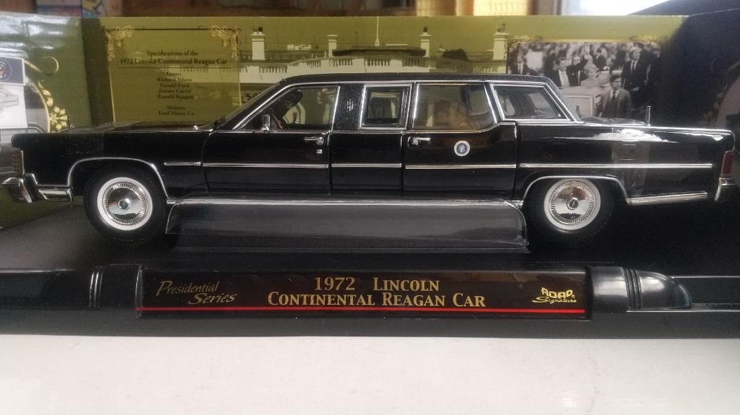 ミニカー 1972 Lincoln Continental Reagan Car 1:24