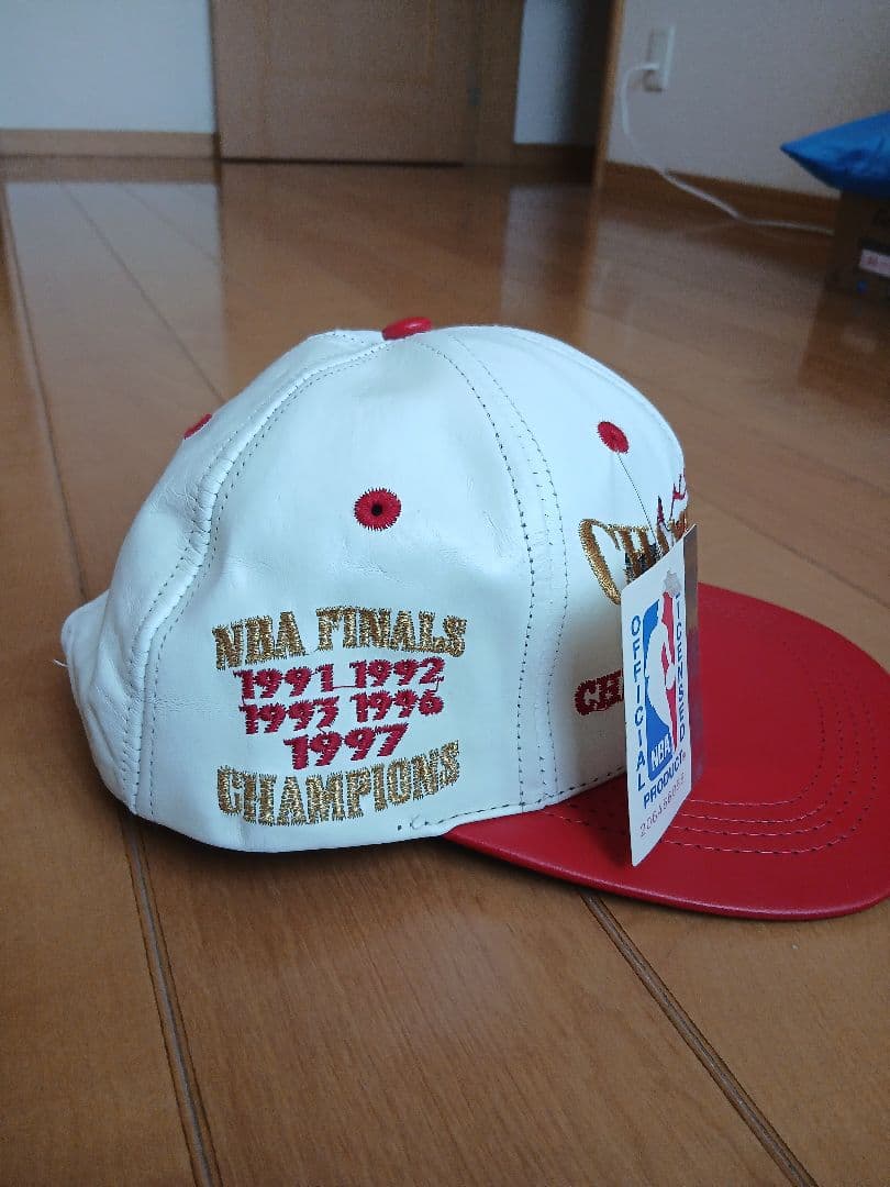 ジェフハミルトン　1997ブルズ 優勝記念 ホワイトオールレザーキャップ