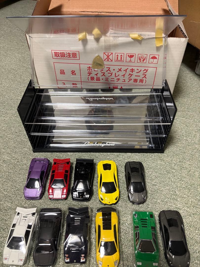 Lamborghini ミニカーセット ランボルギーニケース付16種類