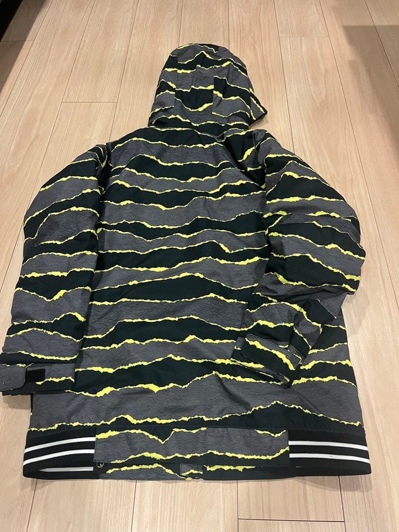 Burton ストライプ柄 フード付きジャケット　サイズ160
