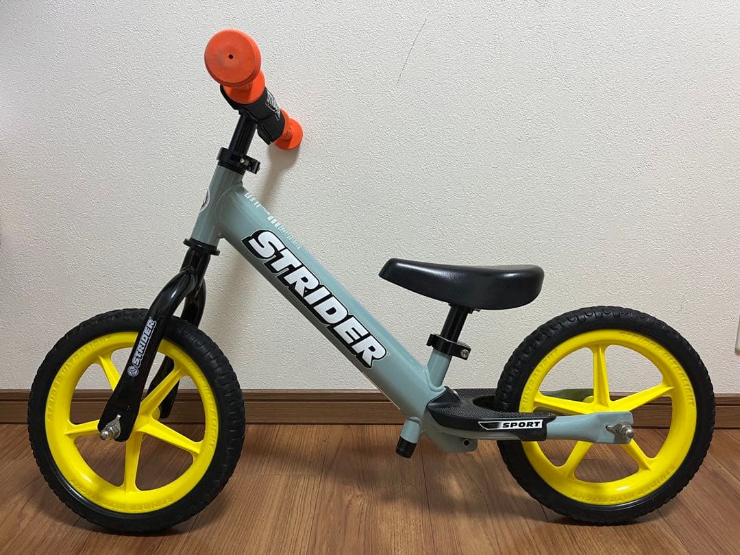 ストライダー　限定カラー　アイスブルー　キッズバイク