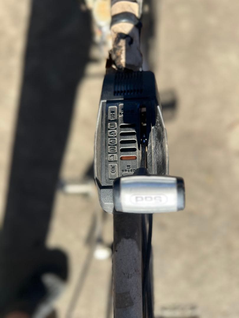 キンキパワフル自転車です。使用や保管による傷、汚れ、サビが多少あります。