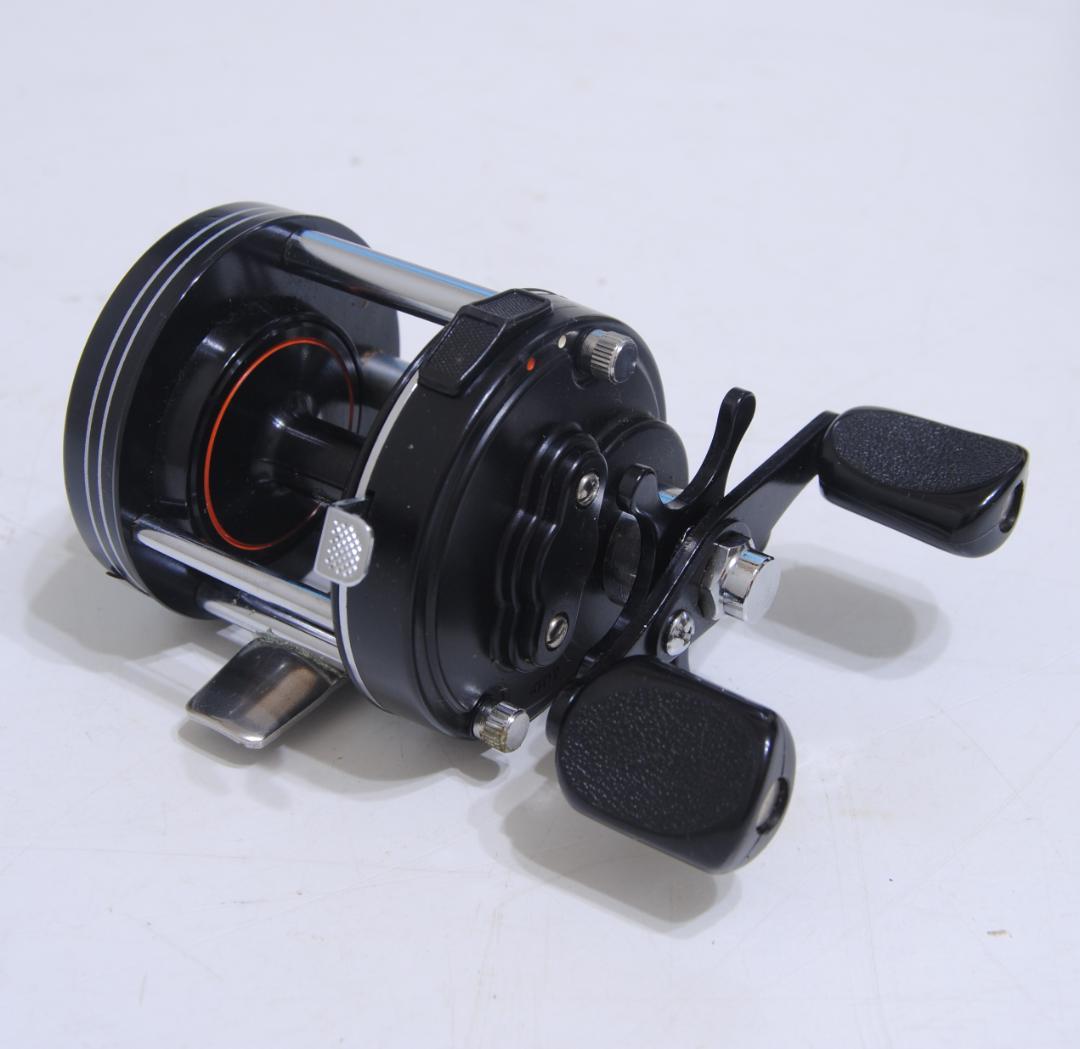 ダイワ ミリオネア GS3000C ベイト リール