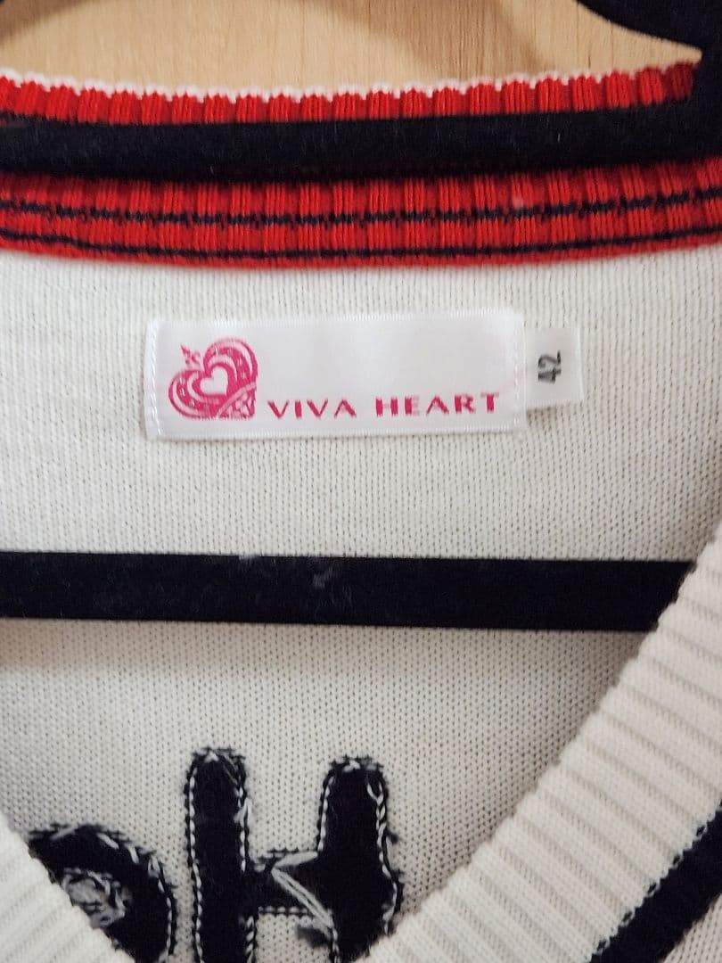 「新品」VIVA HEART アイボリー Vネックセーター 42