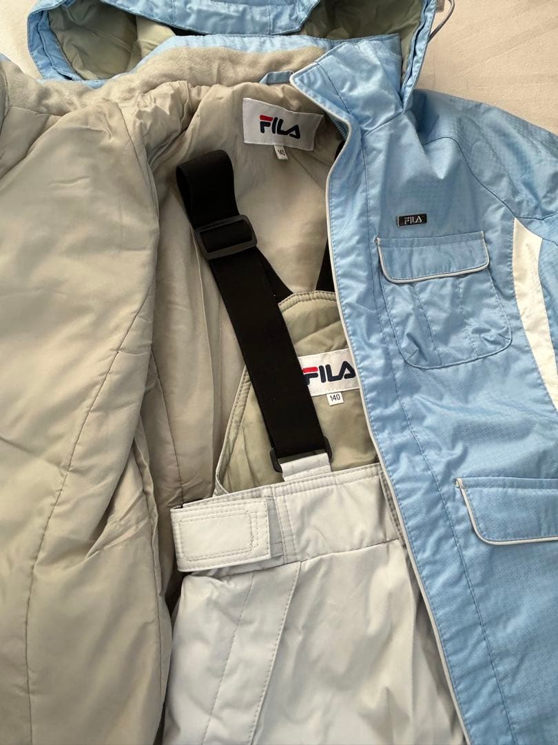 ❄️美品❄️ FILA 子ども用スキーウェア 上下セット 水色