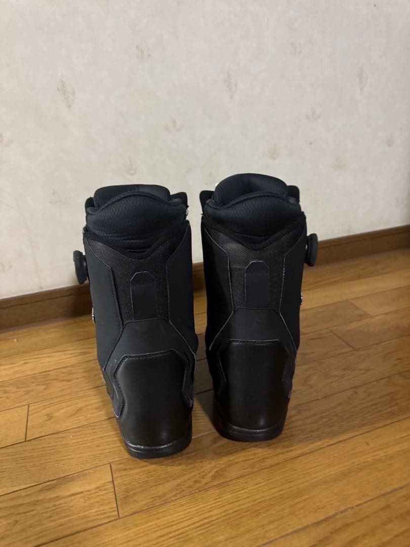 ブラック スノーボードブーツ ボア