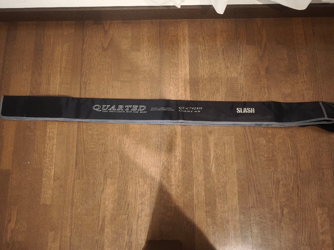 美品　QUARTED SLASH QT-C742XH