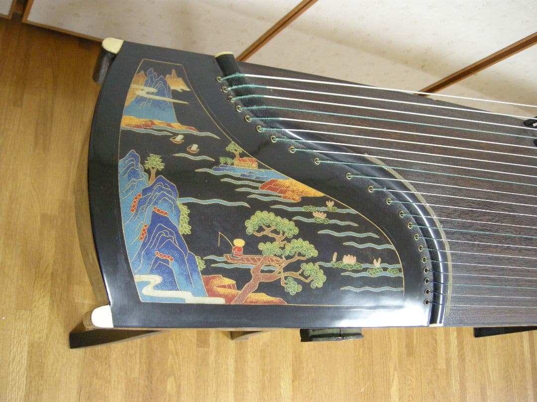 [直接引き取り限定】 京都市中京区［中古品］ 中国21弦古筝 王天一名入り