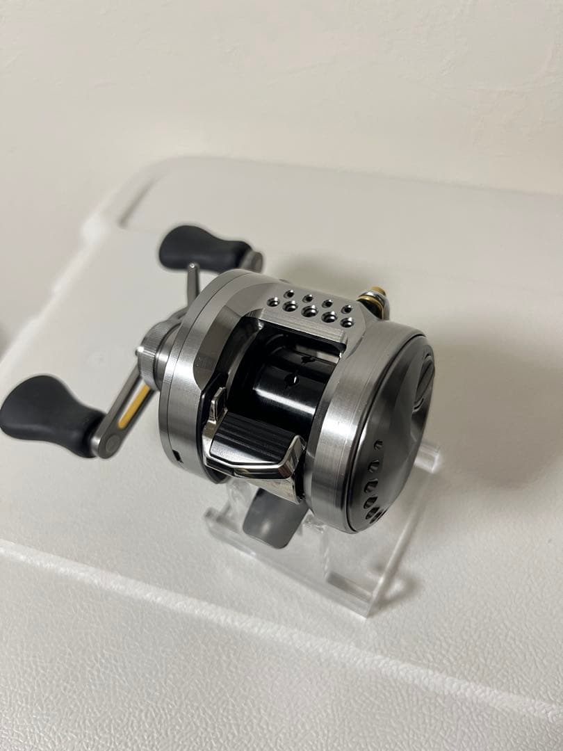 シマノ23カルカッタコンクエストBFS XG 左巻き
