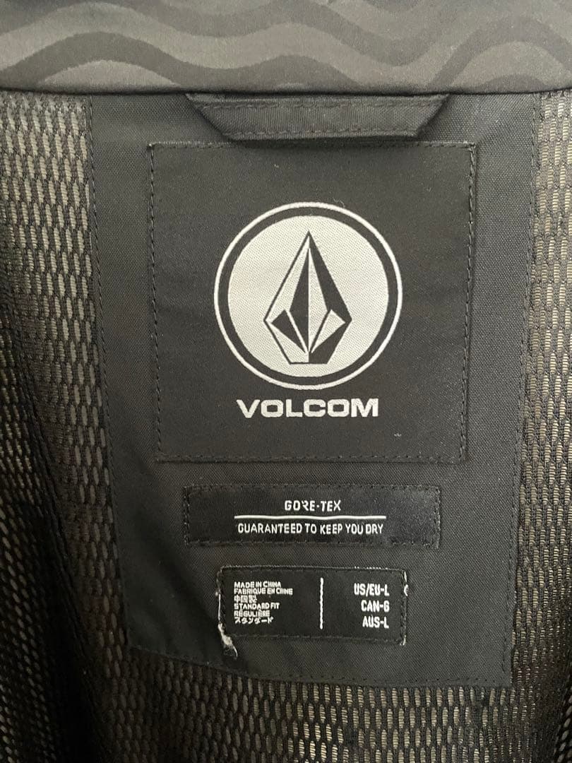 VOLCOM GORE-TEX フード付きジャケット ブラック　Ｌサイズ