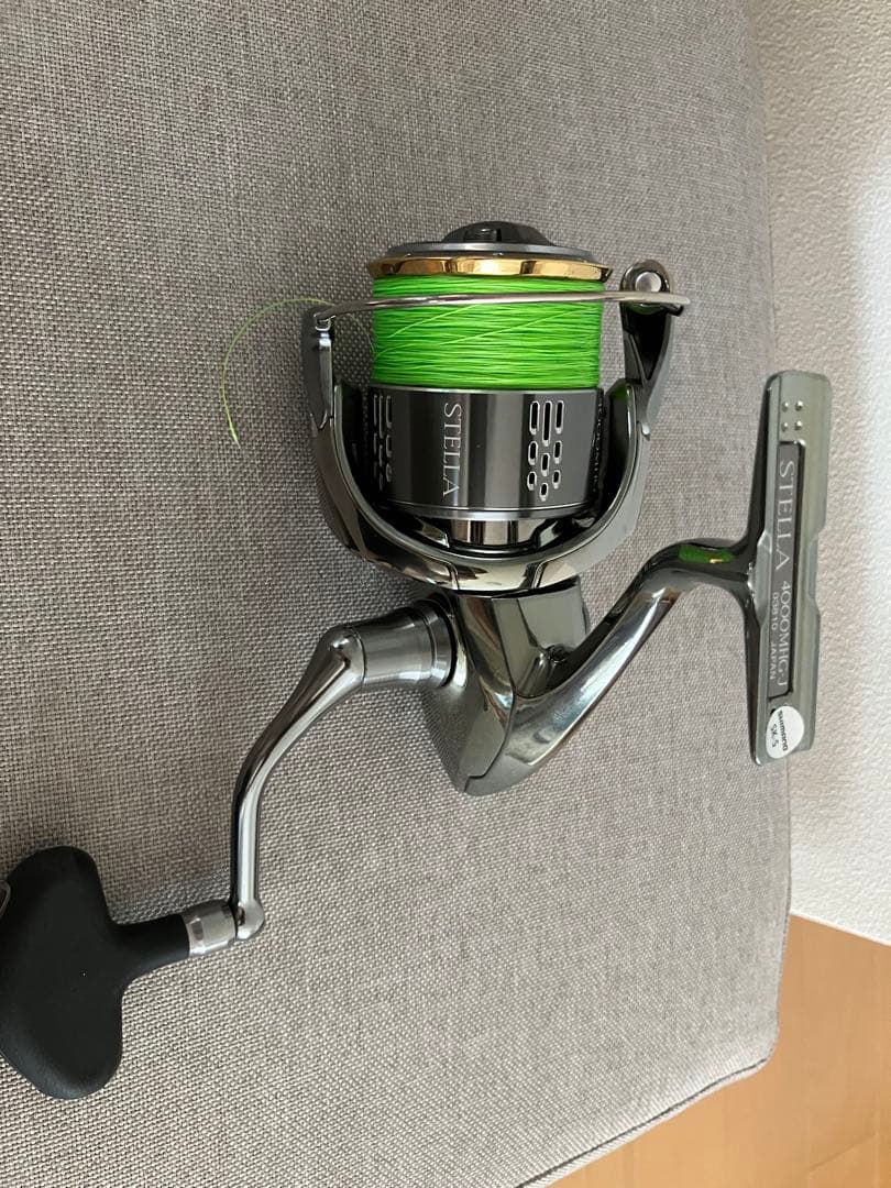 雪華　SHIMANO STELLA 4000MHG リール