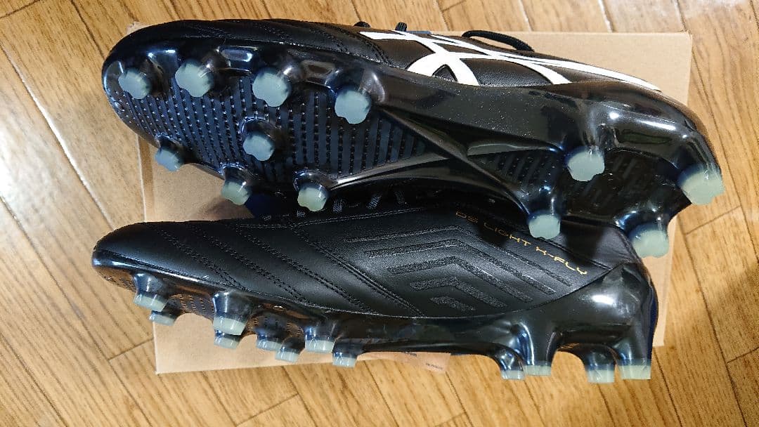新品ASICS xfly4サッカースパイク黒