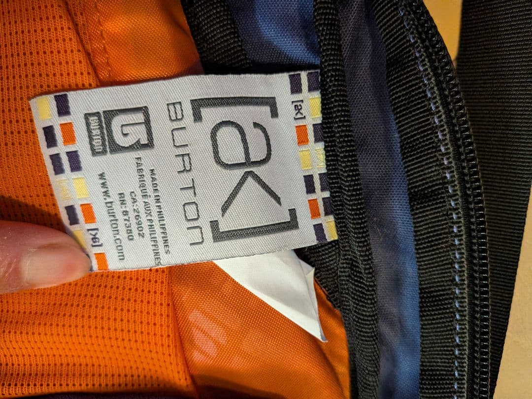 BURTON ak ネイビー バックパック 23L