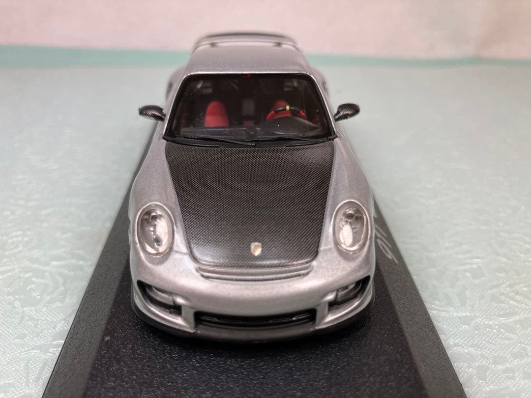 ミニチャンプス　ディーラー品　ポルシェ911 GT2RS 2010年