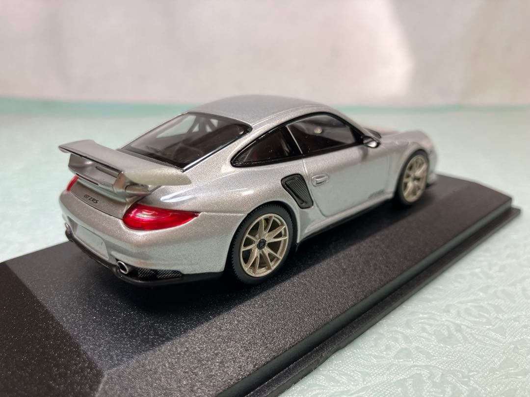 ミニチャンプス　ディーラー品　ポルシェ911 GT2RS 2010年