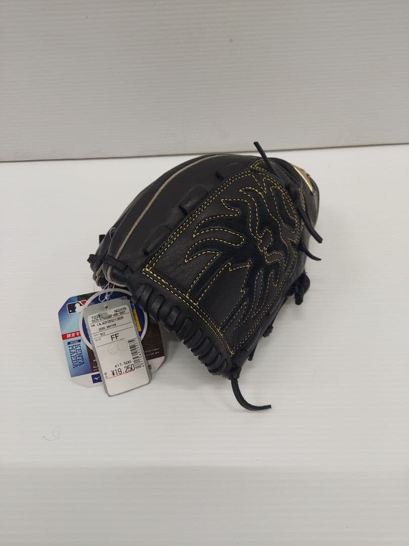 【最終値下げ早い者勝ち】【新品未使用】軟式グローブ ミズノ セレクト9　左投げ