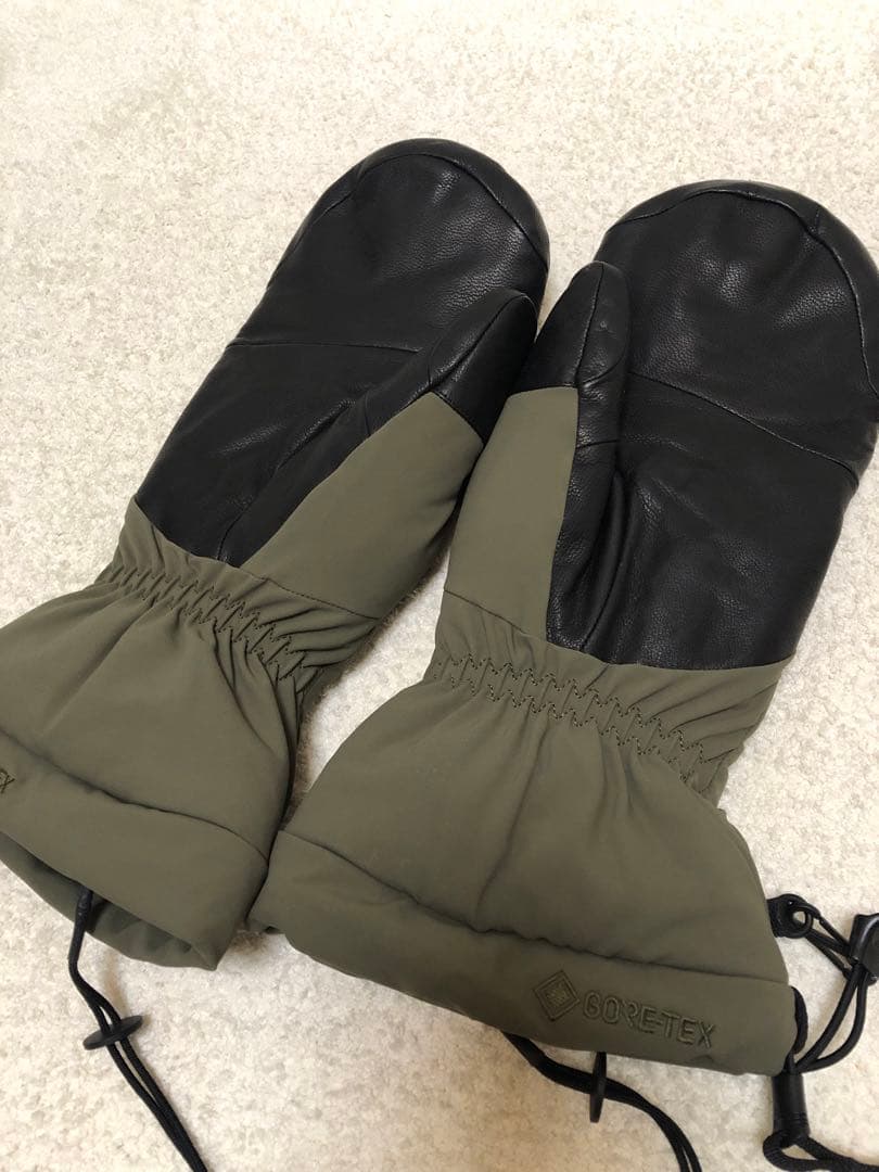 ほぼ新品 ARC'TERYX アークテリクス レザーコンビ フィションSVミトン