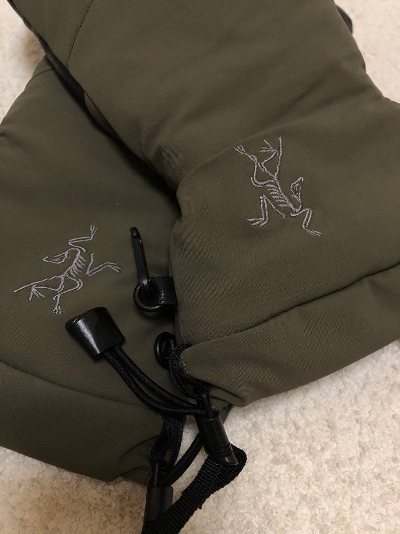 ほぼ新品 ARC'TERYX アークテリクス レザーコンビ フィションSVミトン