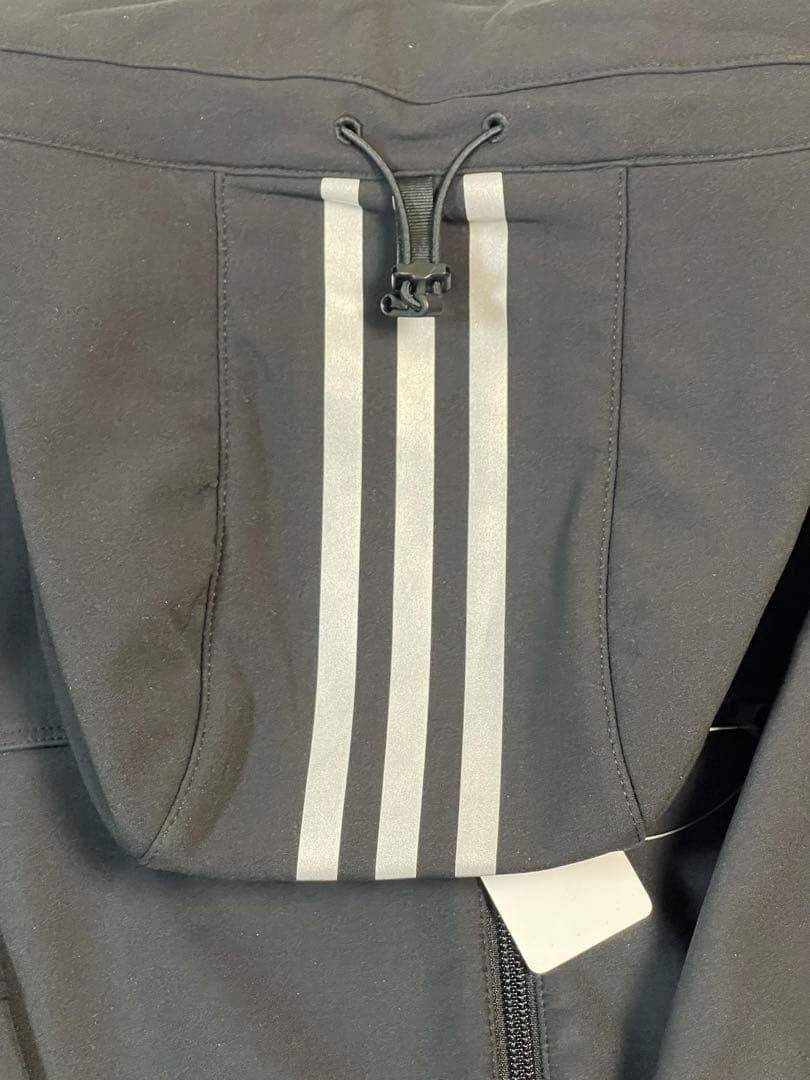 adidas ブラック ジャケット Mサイズ IEH98