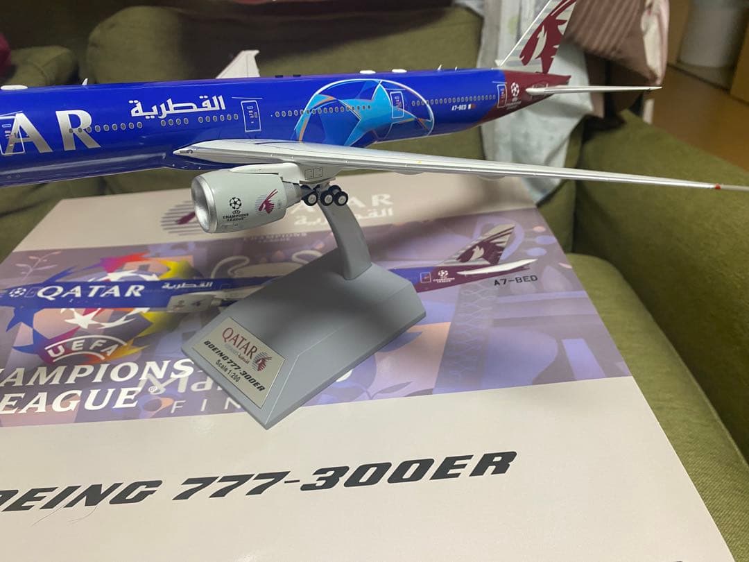 航空機・ヘリコプター QatarBoeing777-300E Champions League
