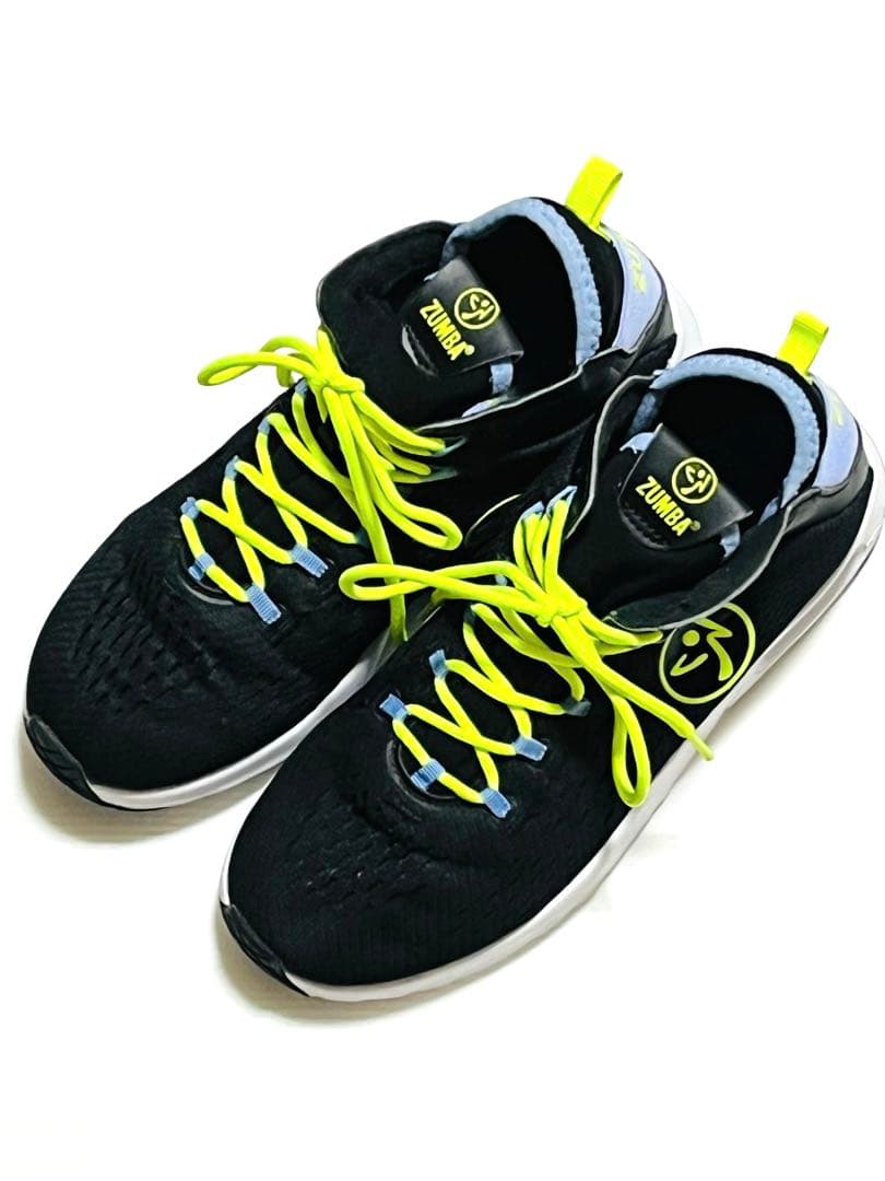 【美品】ZUMBA AIR FUNK レディーススニーカー　本日打ち切り価格