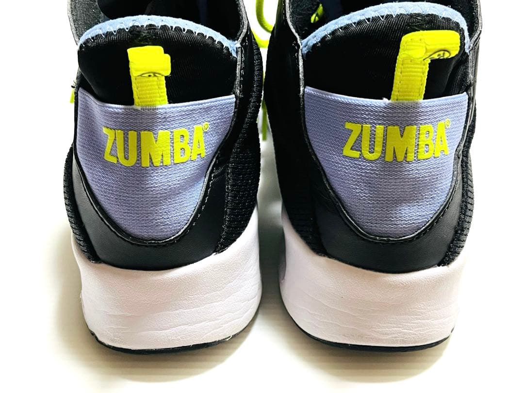 【美品】ZUMBA AIR FUNK レディーススニーカー　本日打ち切り価格