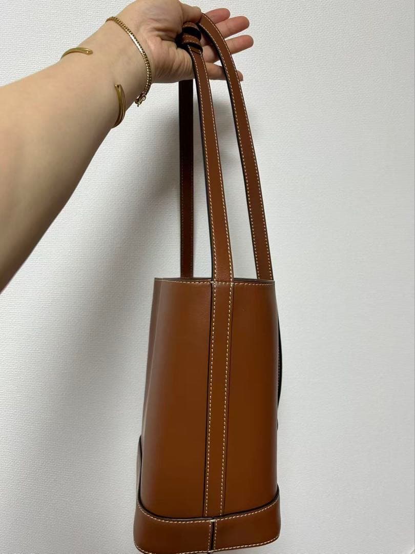CELINE スモール バケット キュイル トリオンフ