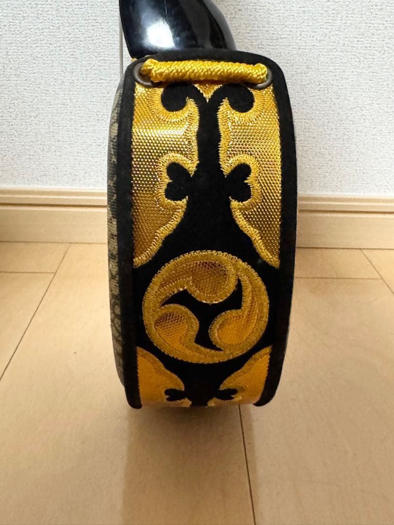 沖縄三線 人工皮 蛇柄 三味線 和楽器 弦楽器 本体 現状品