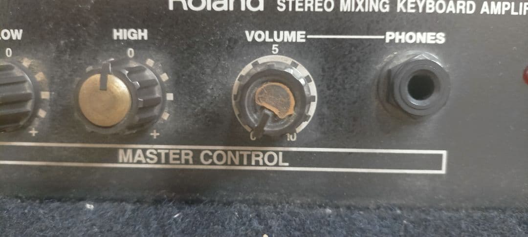 Roland KC-300 キーボードアンプ　、ケーブル2本