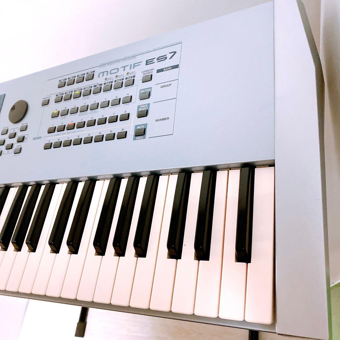 YAMAHA MOTIF ES7　シンセサイザー スタンド付属