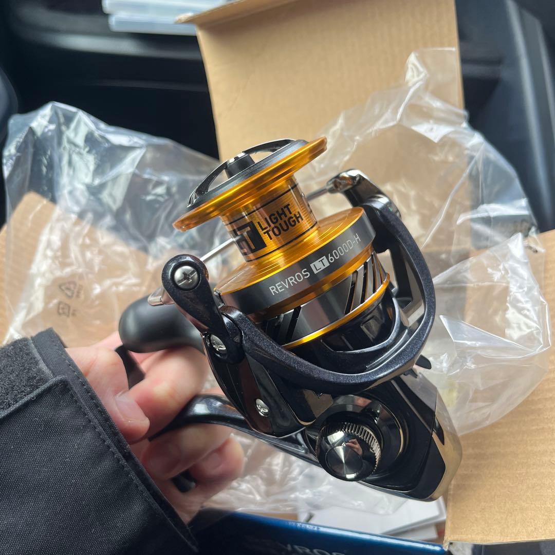 Daiwa REVROS LT 6000D-H リール