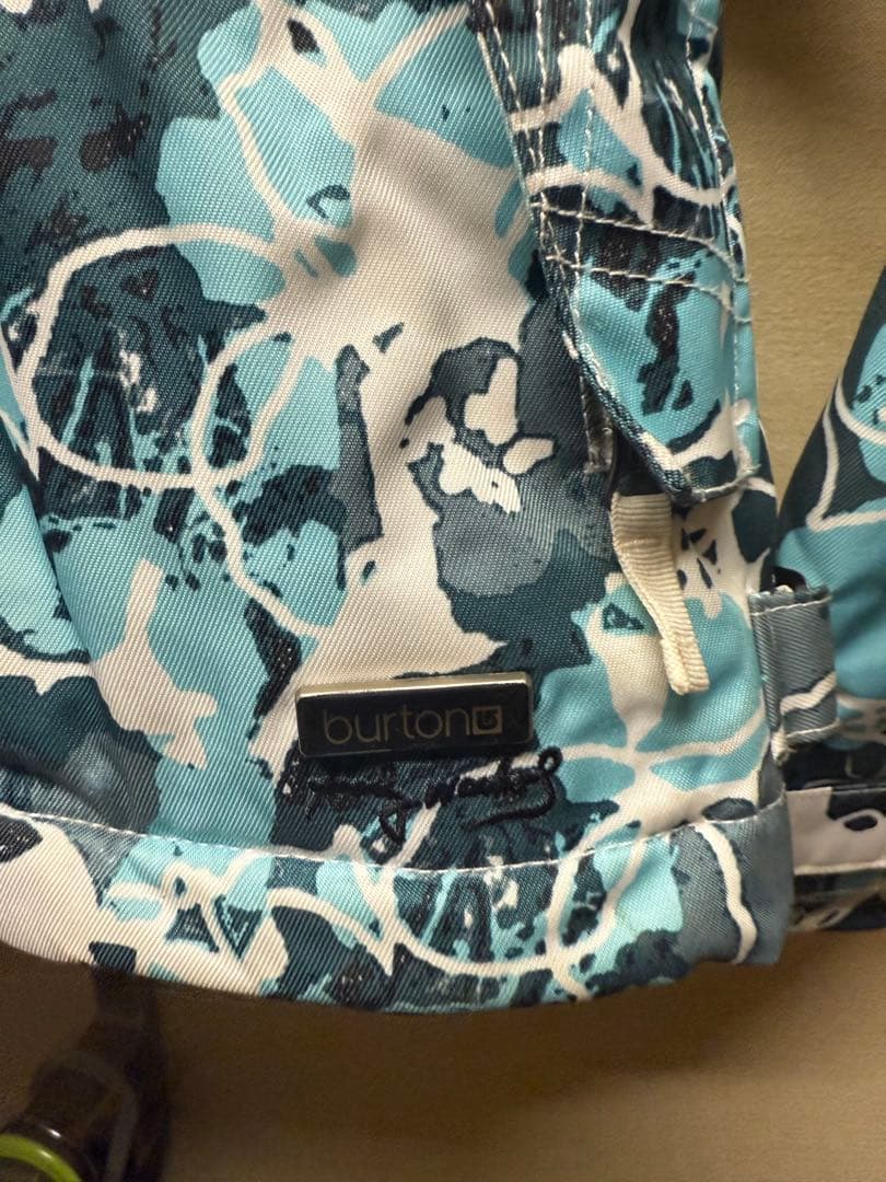 Burton レディース　スノボ　ウェア　コラボ　希少品！激レア　美品