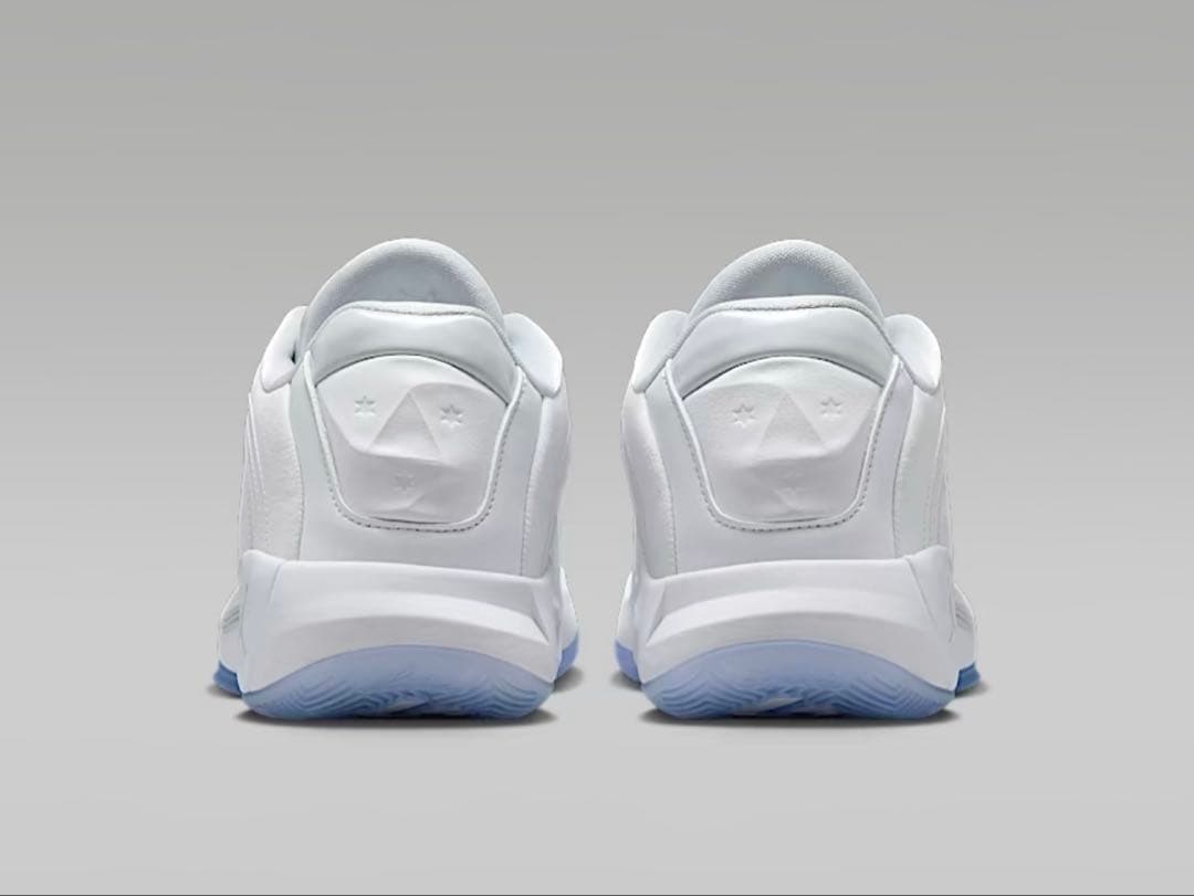 新品 NIKE ルカ 4 PF バスケットボールシューズ 26.0cm