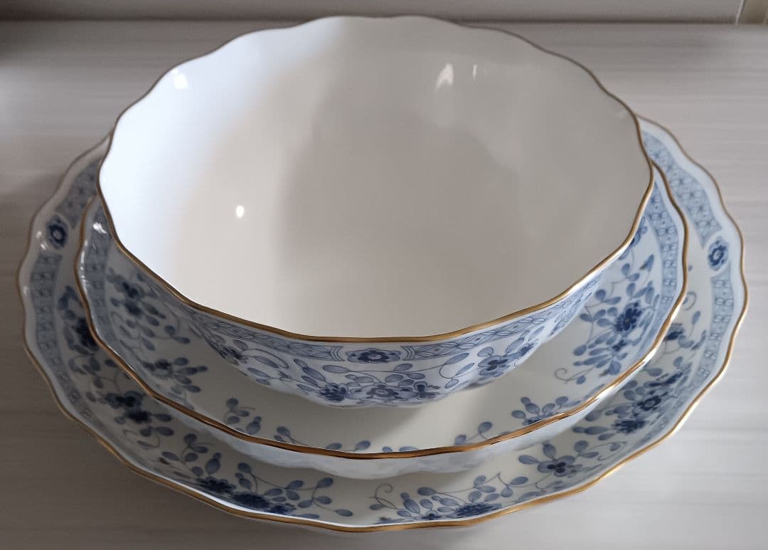 ナルミミラノ花柄陶器ボール三つセット