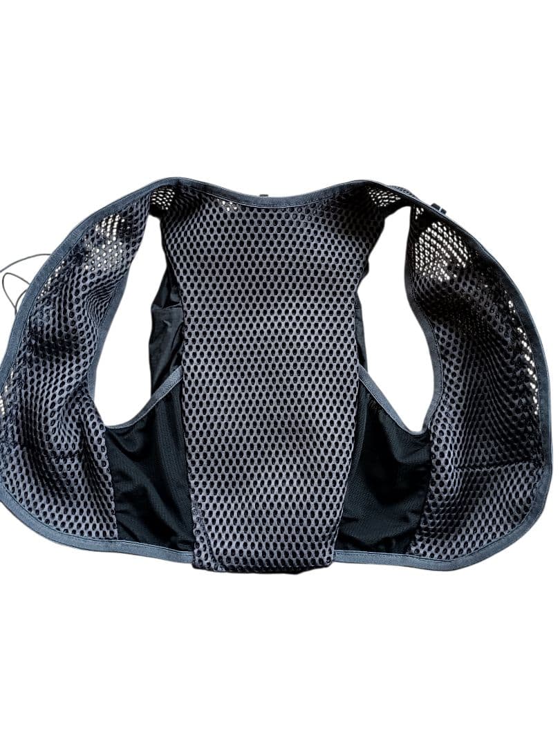 salomon ACTIVE SKIN 8 ブラック XS バックパック