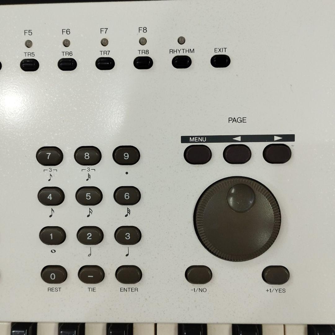 YAMAHA　ミュージックシンセサイザー　EOS B700